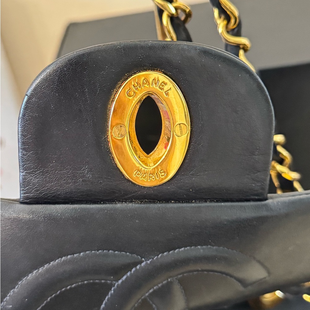 Chanel Black Quilted Vintage Jumbo Leather Bag - Picture 13 of 16